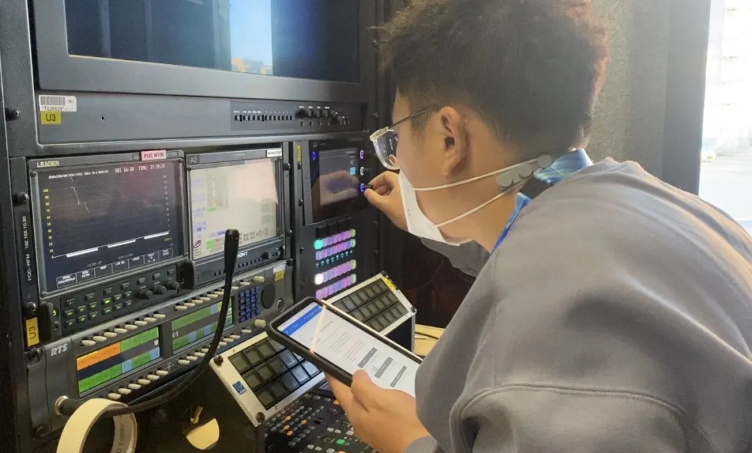 谷爱凌夺金创历史 | 转播“特种兵”展现雪上转播技能，中国自研自由视角登陆冬奥舞台