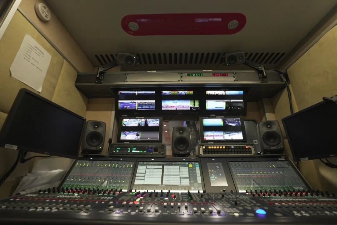 VAR为“我的眼睛就是尺”鉴证 ，SMT天鹰转播“特种兵"带您见证中国极速夺得首金瞬间